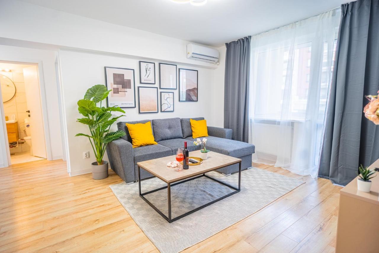 Refreshingly Chic: Newly Renovated 2Br Apartment Букурещ Екстериор снимка
