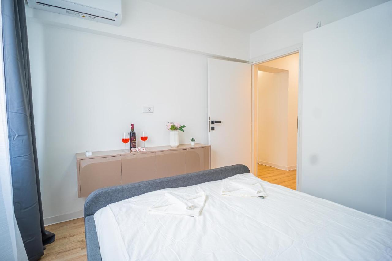 Refreshingly Chic: Newly Renovated 2Br Apartment Букурещ Екстериор снимка