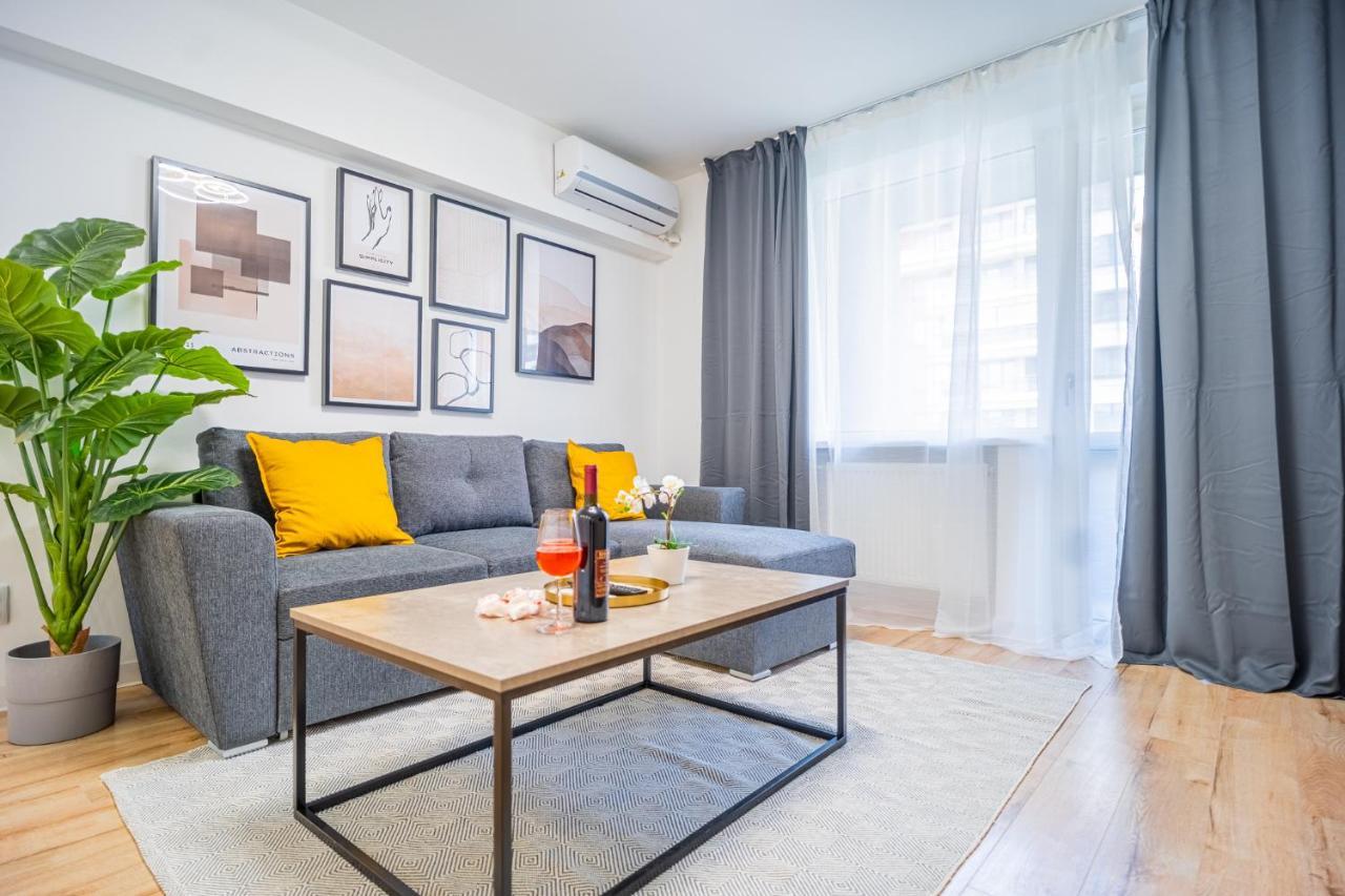 Refreshingly Chic: Newly Renovated 2Br Apartment Букурещ Екстериор снимка