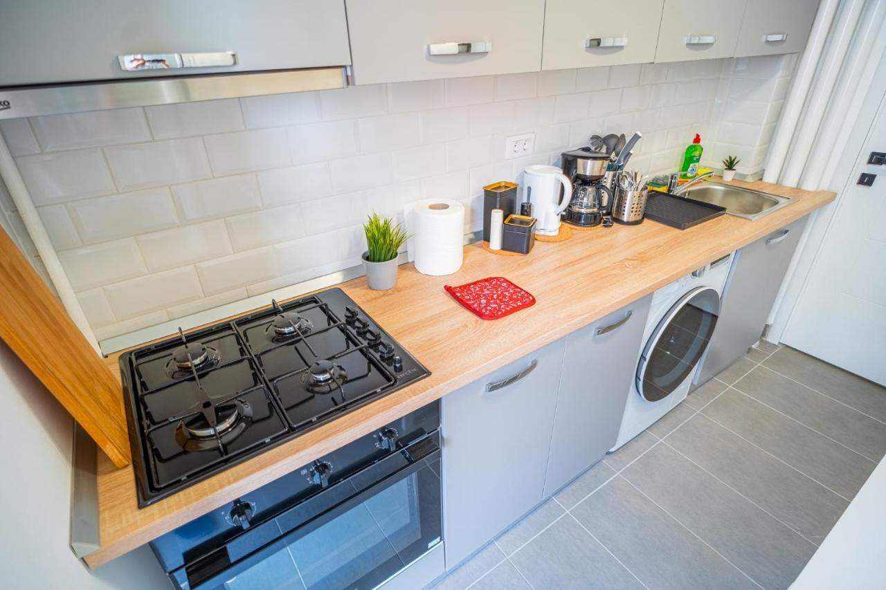 Refreshingly Chic: Newly Renovated 2Br Apartment Букурещ Екстериор снимка