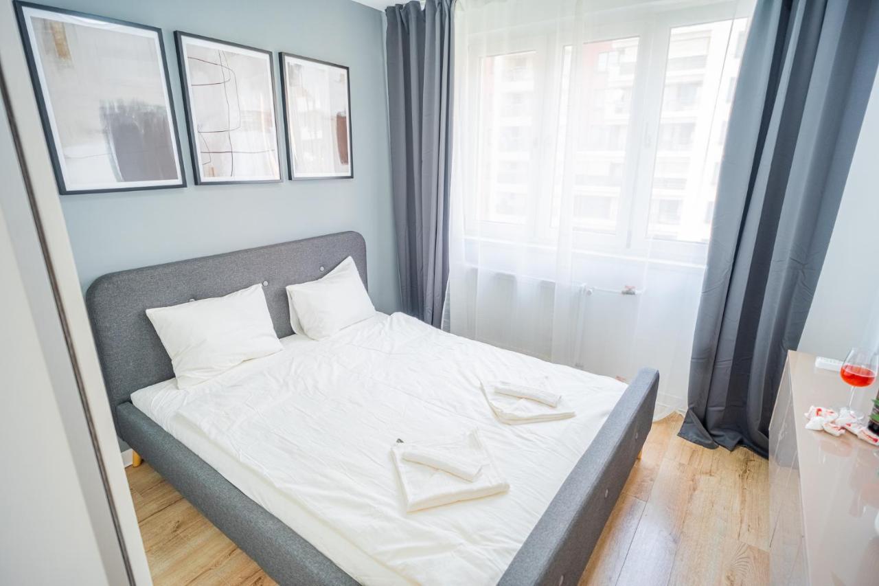 Refreshingly Chic: Newly Renovated 2Br Apartment Букурещ Екстериор снимка